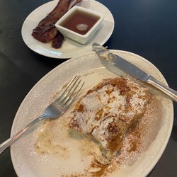 The Cornish Inn - French toast and a side of bacon