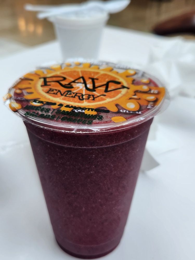 Raw Energy Juices & Smoothies Bar Logo