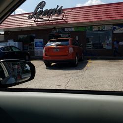 Leon's Food Mart