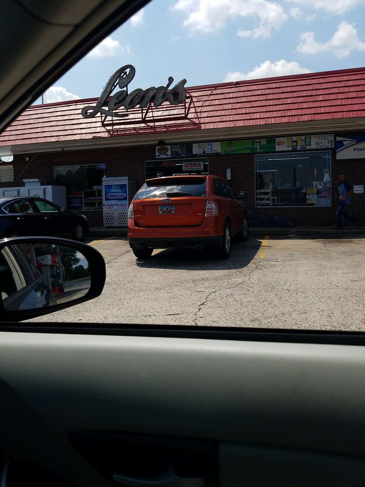 Leon's Food Mart Logo