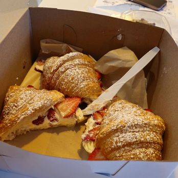 Glutenus Maximus Bakehouse - Bakeries Near Me - Vista, California