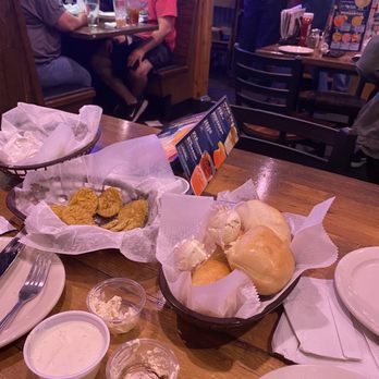 Texas Roadhouse - Fried pickles and bread - Barbeque Near Me - Rialto, California Texas Roadhouse - Fried pickles and bread - Barbeque Near Me - Rialto, California