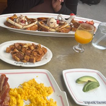 Breakfast Republic - French toast sampler - Breakfast & Brunch Near Me - Culver City, California