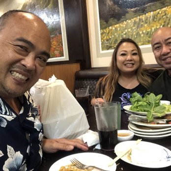 PT Eatery - Very happy (and stuffed) diners! - Vietnamese Near Me - San Diego, California PT Eatery - Very happy (and stuffed) diners! - Vietnamese Near Me - San Diego, California