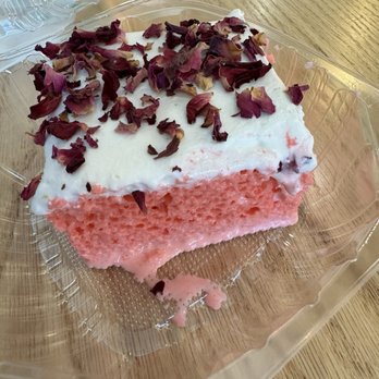 Qamaria Coffee - Coffee & Tea Near Me - Fullerton, California