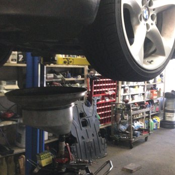 Venus  Mechanic - Oil Change Stations Near Me - Burnaby, British Columbia