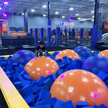 Sky Zone Trampoline Park - Trampoline Parks Near Me - Huntington Beach, California
