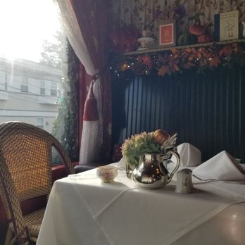 Queen Mary Tea Room - Table setting - Desserts Near Me - Seattle, Washington Queen Mary Tea Room - Table setting - Desserts Near Me - Seattle, Washington