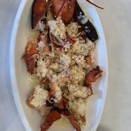 Steamed lobster with garlic
