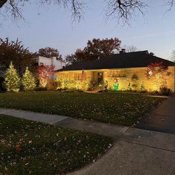 Winter Glow Holiday Lights - Custom Flower and special SoftTwinkle lights in the evergreens - Holiday Decorating Services Near Me Winter Glow Holiday Lights - Custom Flower and special SoftTwinkle lights in the evergreens - Holiday Decorating Services Near Me