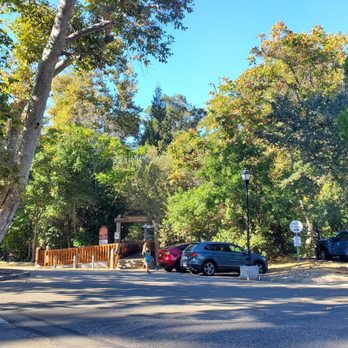 Wildwood Park - Entrance/parking lot - Parks Near Me - Saratoga, California Wildwood Park - Entrance/parking lot - Parks Near Me - Saratoga, California