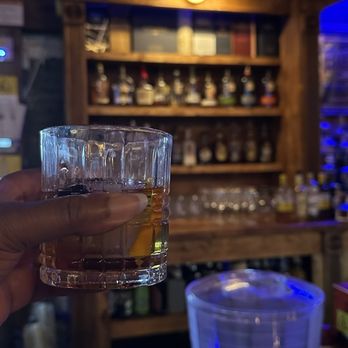 Ash's Irish Pub - Irish Pub Near Me - Olive Branch, Mississippi