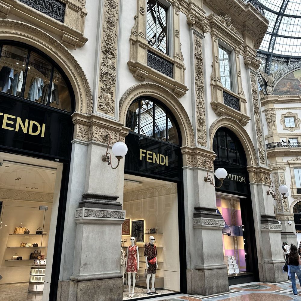 TOP 10 BEST Bookstores near Fornio, Parma, Italy - Updated 2026 - Yelp, image size:1000x1000