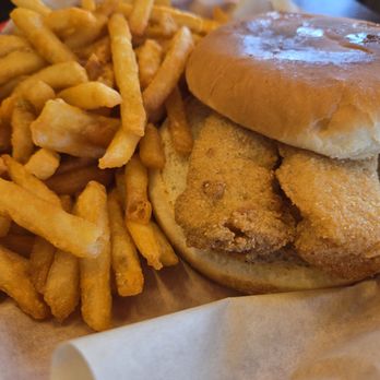 The Fish House & Grill - Fish sandwich - Fish & Chips Near Me - Brandenburg, Kentucky The Fish House & Grill - Fish sandwich - Fish & Chips Near Me - Brandenburg, Kentucky