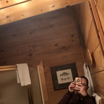 Aunt Bug's Cabin Rentals - Mirror filthy - Vacation Rentals Near Me - Pigeon Forge, Tennessee Aunt Bug's Cabin Rentals - Mirror filthy - Vacation Rentals Near Me - Pigeon Forge, Tennessee