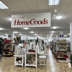 Marshalls & HomeGoods - Christmas is around the corner at HomeGoods