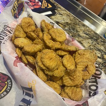 BreWingZ Restaurant and Bar - Brewingz Pickle Chips - Chicken Wings Near Me - Pearland, Texas