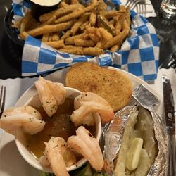 Blacktail Station - Shrimp scampi meal