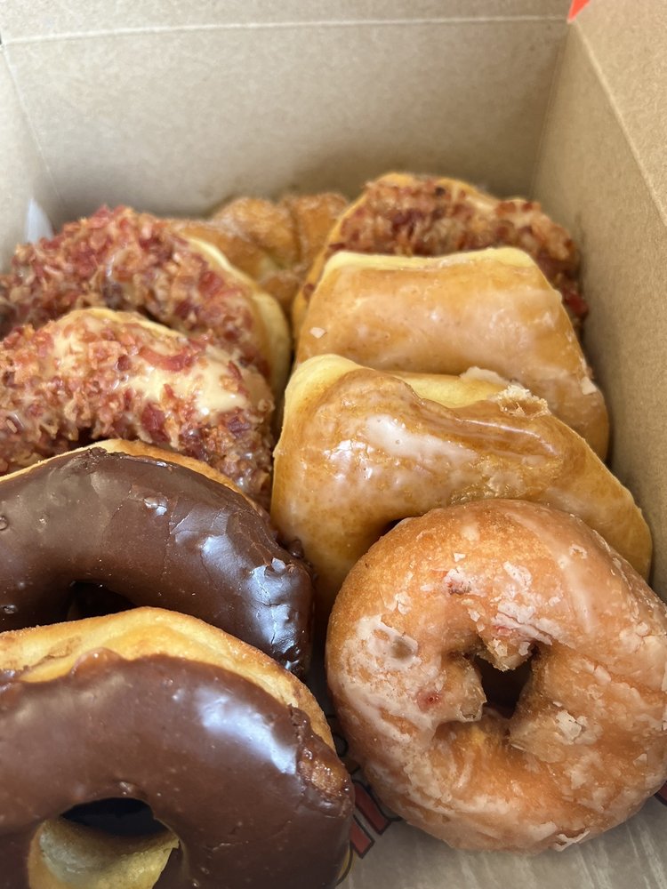 GIBSON’S DONUTS 746 Photos & 830 Reviews 760 Mount Moriah Rd