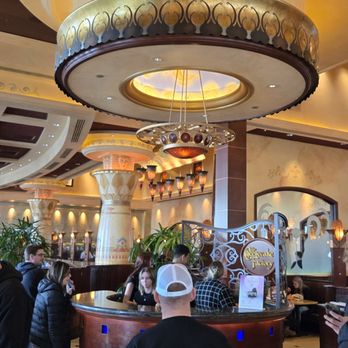 The Cheesecake Factory - Large facility - Desserts Near Me - Des Moines, Iowa The Cheesecake Factory - Large facility - Desserts Near Me - Des Moines, Iowa