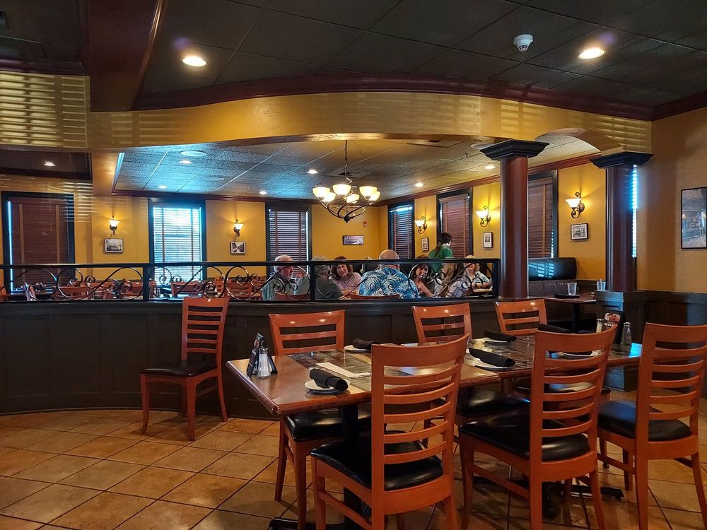 Mama Stortini's Restaurant & Bar - Puyallup