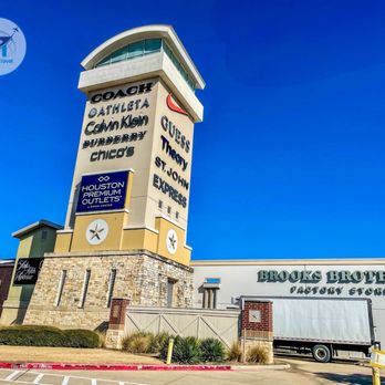Houston Premium Outlets - Name-Brands at with Savvy Shoppers in Mind - Shopping Centers Near Me - Cypress, Texas Houston Premium Outlets - Name-Brands at with Savvy Shoppers in Mind - Shopping Centers Near Me - Cypress, Texas