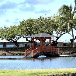 Liliuokalani Gardens - Japanese bridge