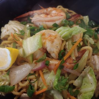 Joey's Kitchen Napili - Shrimp pancit - Filipino Near Me - Lahaina, Hawaii