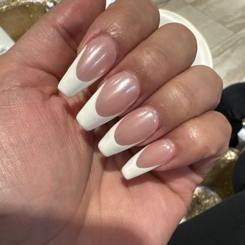 Snappy Nail Spa - French with light chrome - Nail Salons Near Me - Deerfield Beach, Florida Snappy Nail Spa - French with light chrome - Nail Salons Near Me - Deerfield Beach, Florida