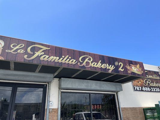 La Familia Bakery 2 by null