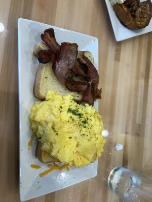Batter & Berries South Loop by null