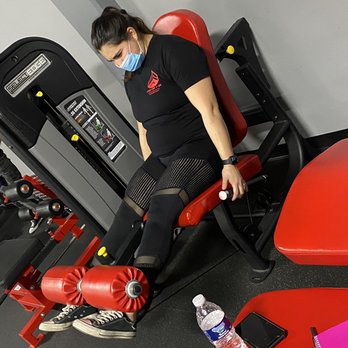 Trained By Jess - Kathleen feeling the quad burn on the leg extension machine!!! - Trainers Near Me - Pasadena, California Trained By Jess - Kathleen feeling the quad burn on the leg extension machine!!! - Trainers Near Me - Pasadena, California
