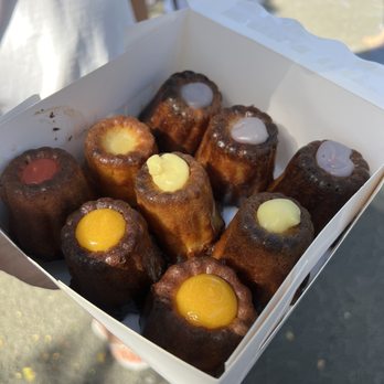 Cane Lei - Farmers Market Near Me - Honolulu, Hawaii