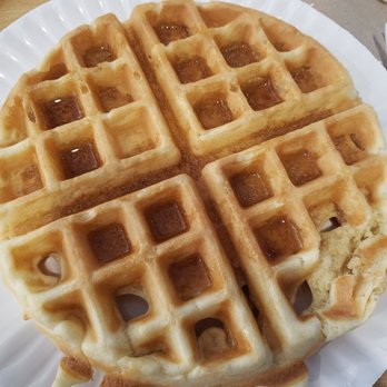 Days Inn by Wyndham Williams - Breakfast waffle - Hotels Near Me - Williams, Arizona
