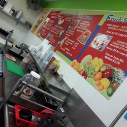 Holyland Produce - Fruit Salads, Pomegranate cup (Granada En Vaso) Melon Sandia cortada!