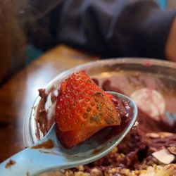 Playa Bowls - Mold on my strawberries