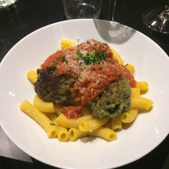 Poggetti - Pâtes aux boulettes de veau et sauce amatriciana : juste parfaites. - Pizza Near Me - Bordeaux, 33