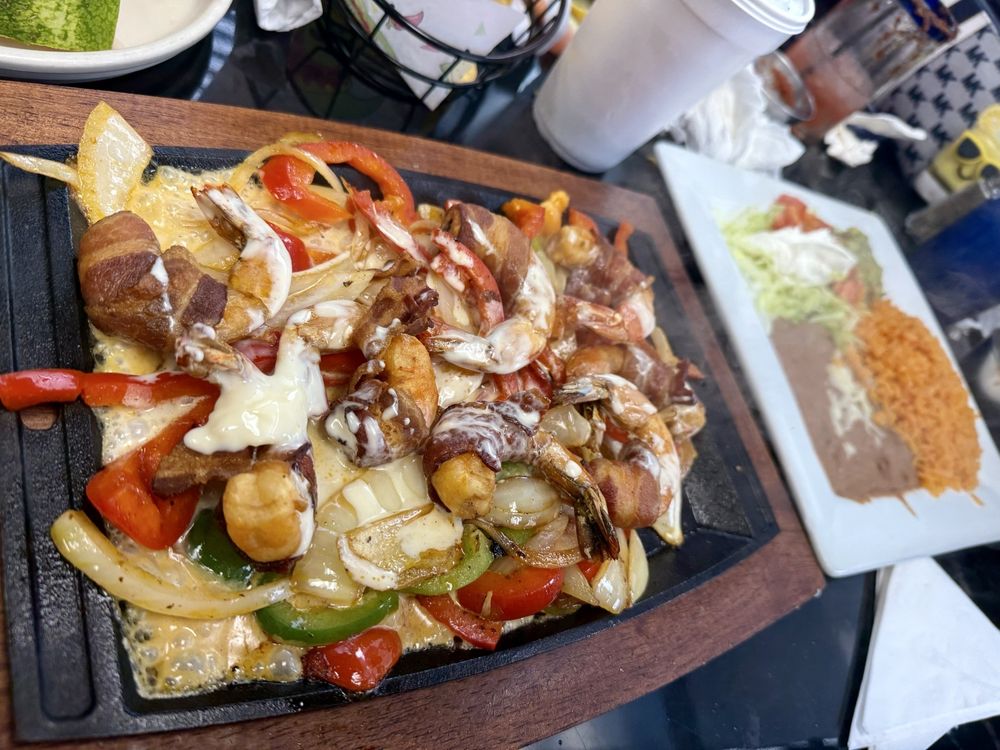 Tequila Mariscos Bar & Restaurant Logo