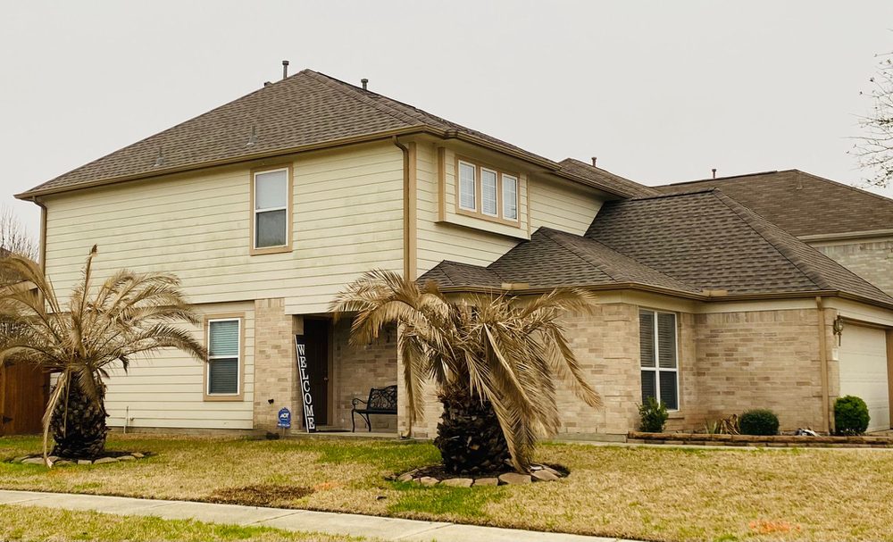 Slide of AZ Roofing Experts