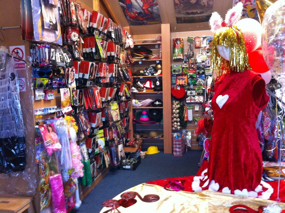 STRATFORD FANCY DRESS, BALLOON AND PARTY SHOP Updated August 2024 Stratford Garden Centre