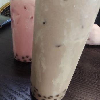 Cong N Go - Strawberry and Taro milk tea with boba - Asian Fusion Near Me - Seaside, California Cong N Go - Strawberry and Taro milk tea with boba - Asian Fusion Near Me - Seaside, California