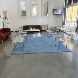 Exer Urgent Care - Calabasas - Agoura Rd - Empty waiting room