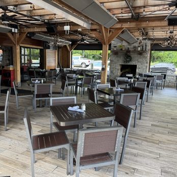 Austin's Saloon & Eatery - Outdoor Patio - Steakhouses Near Me - Libertyville, Illinois