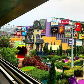 Universal Studios Florida - Outside view of city walk - Amusement Parks Near Me - Orlando, Florida Universal Studios Florida - Outside view of city walk - Amusement Parks Near Me - Orlando, Florida