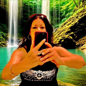 Red Lobster - A water fall and myself - Seafood Near Me - Stockton, California