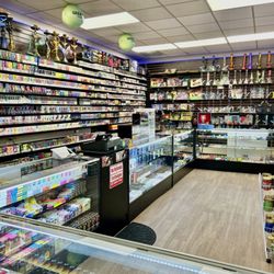 Monty’s Tobacco & Vape