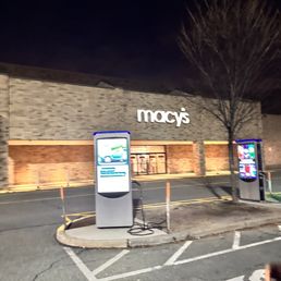 Exterior photo of Macy's - Woodbridge, New Jersey Exterior photo of Macy's - Woodbridge, New Jersey