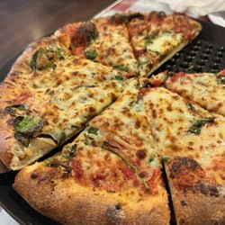 Greek's Pizzeria