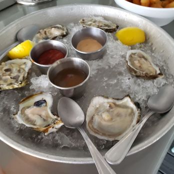 Whalers - oysters - Bars Near Me - Bay Shore, New York
