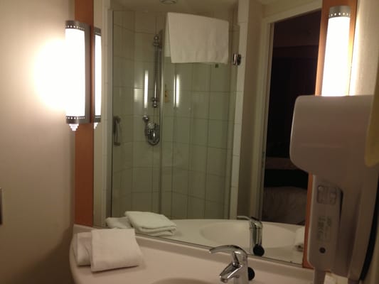 ibis Amsterdam Centre by null